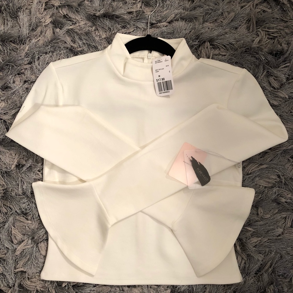 Long sleeve knit top